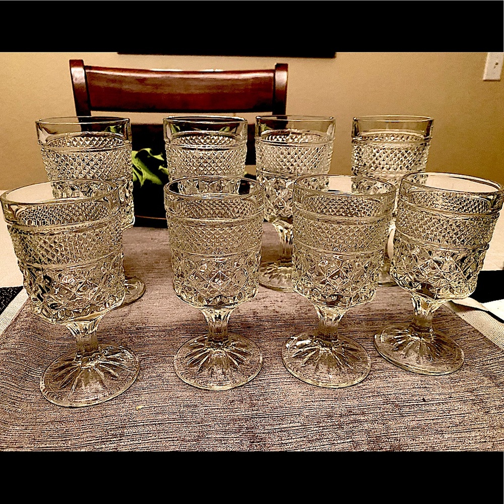 VINTAGE Anchor Hocking Wexford Claret Wine Glasses